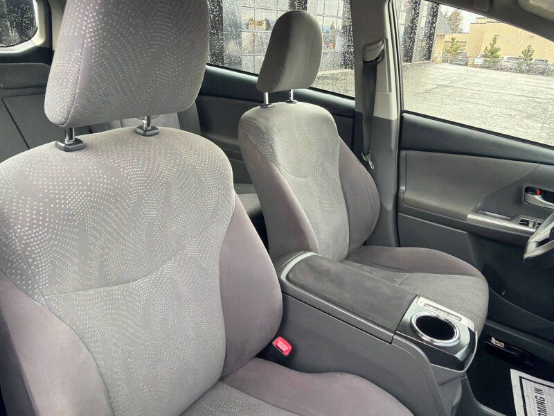 2012 Toyota Prius v Three