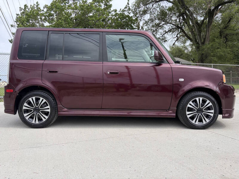 2005 Scion xB