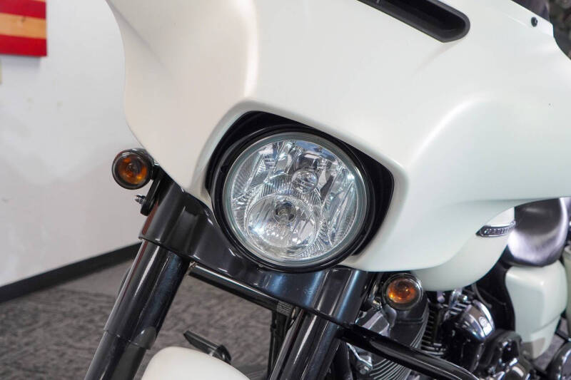 2018 Harley-Davidson Street Glide Special