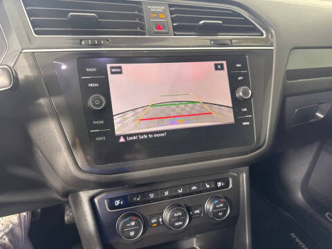 2018 Volkswagen Tiguan 2.0T SEL Premium 4Motion