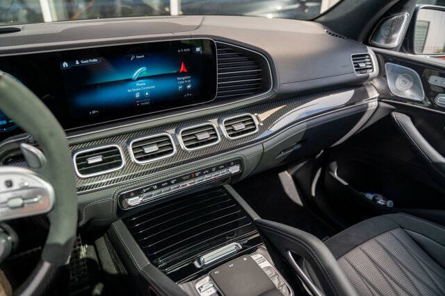 2021 Mercedes-Benz GLS 16
