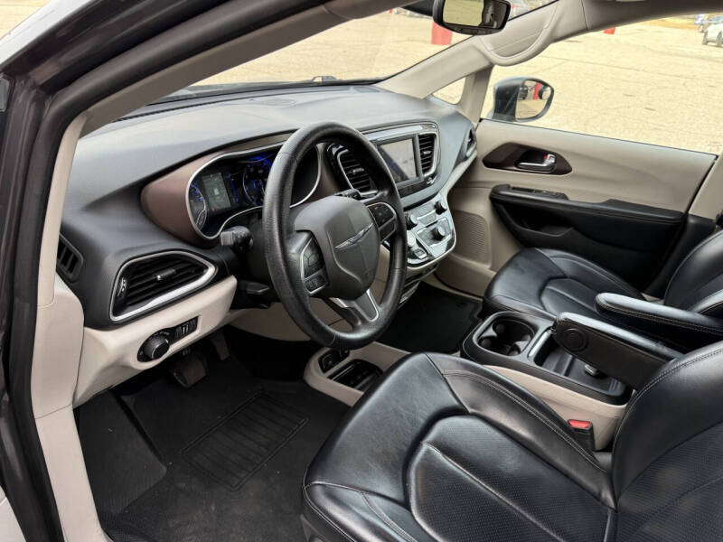 2021 Chrysler Voyager LXi