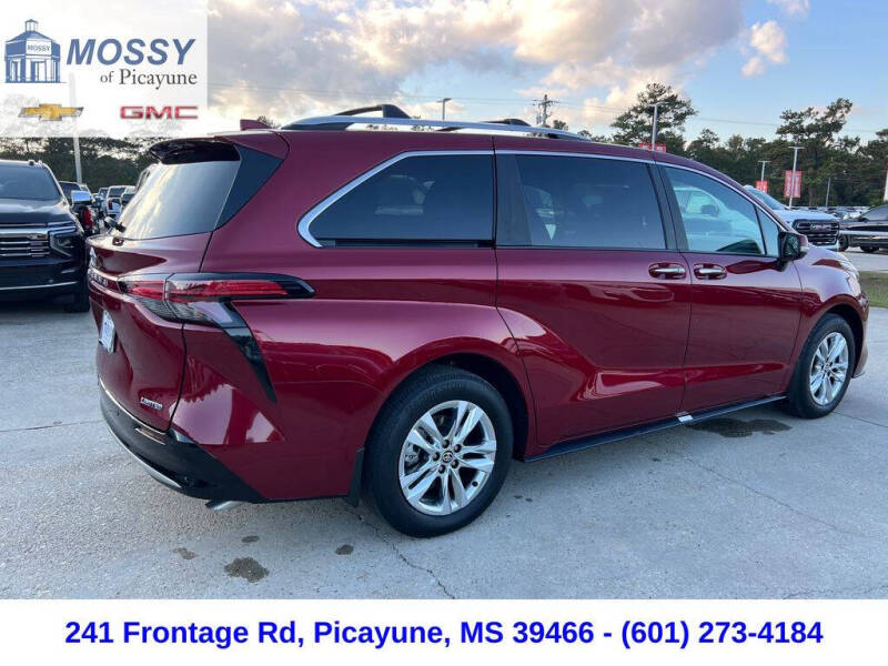 2025 Toyota Sienna Limited 7-Passenger