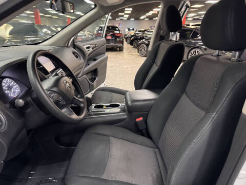 2019 Nissan Pathfinder S