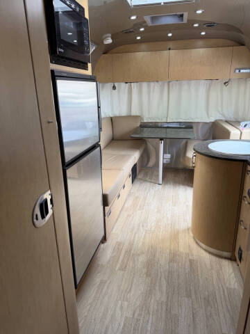 2016 Airstream 25FB
