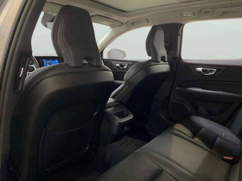 2025 Volvo V60 Cross Country B5 Plus