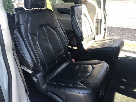 2022 Chrysler Pacifica Touring L