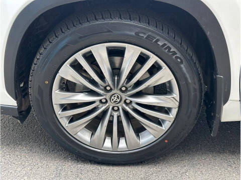 2021 Toyota Highlander Platinum