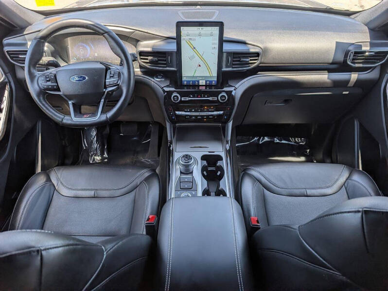 2022 Ford Explorer ST