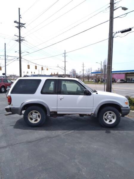 2000 Ford Explorer for sale at D and D All American Financing in Warren MI