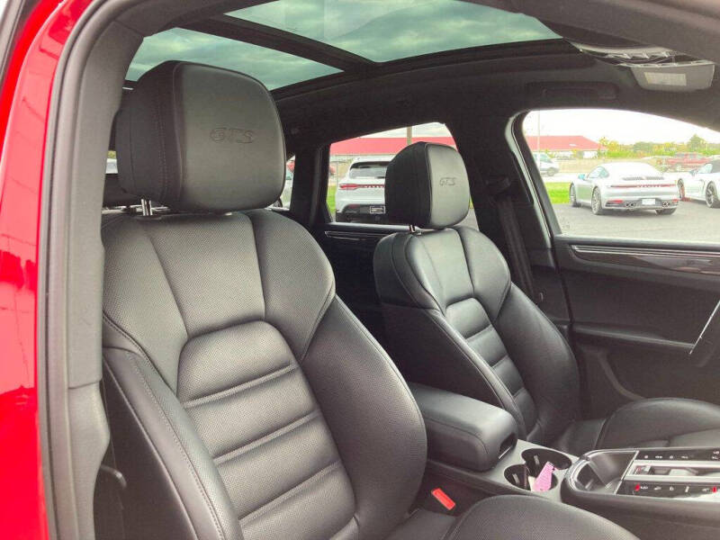 2024 Porsche Macan GTS