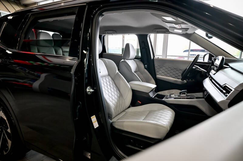 2024 Mitsubishi Outlander SEL Black Edition