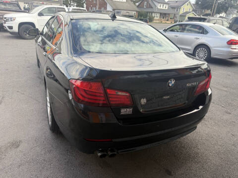 2012 BMW 5 Series 528i