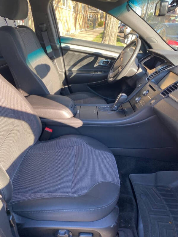 2014 Ford Taurus SEL