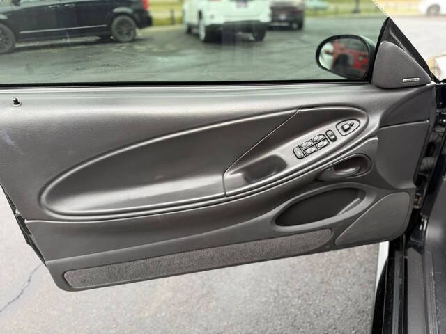 2002 Ford Mustang GT Deluxe