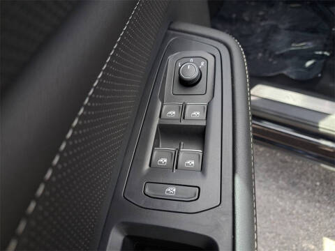 2025 Volkswagen Atlas Cross Sport SEL 4Motion