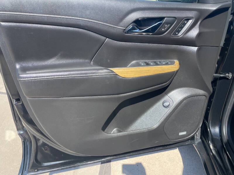 2019 GMC Acadia Denali