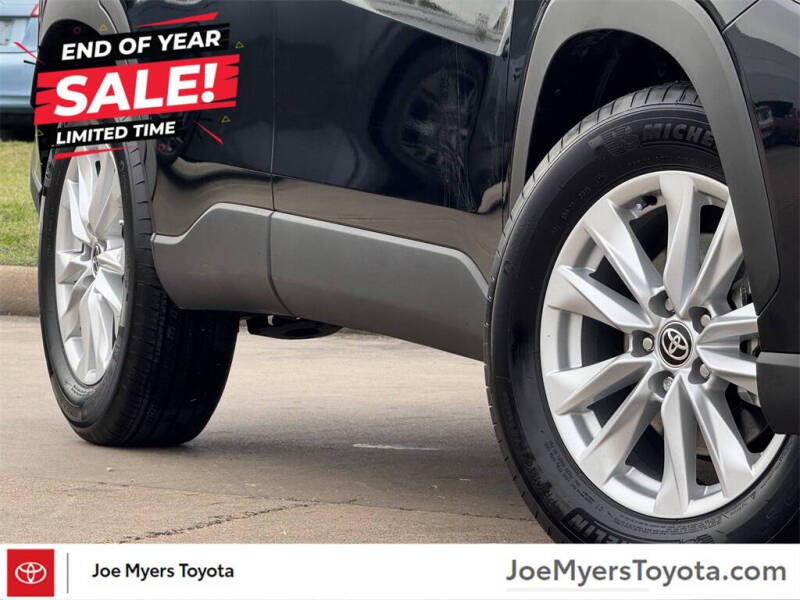 2025 Toyota Corolla Cross LE