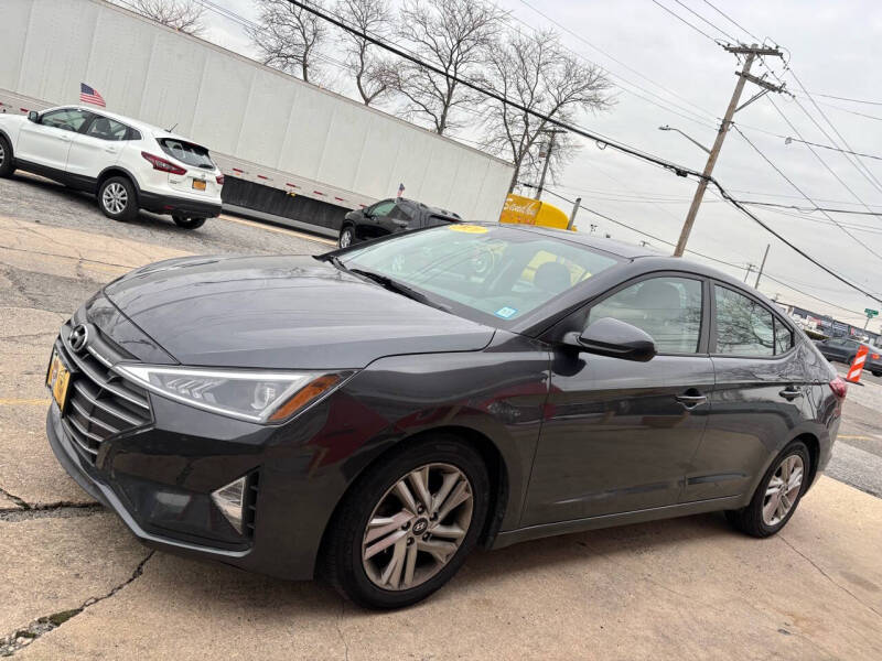 2020 Hyundai Elantra for sale at AUTORAMA SALES INC. in Farmingdale NY