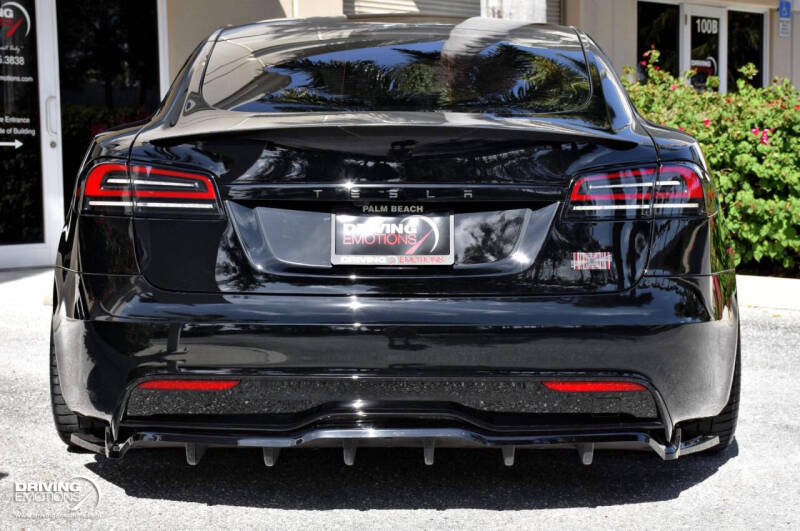 2023 Tesla Model S Plaid