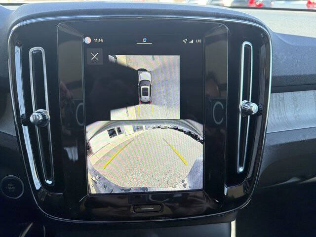 2026 Volvo XC40 B5 Plus
