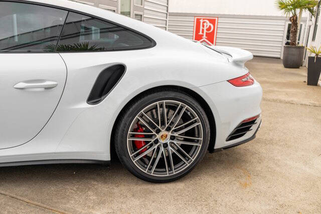 2019 Porsche 911 8