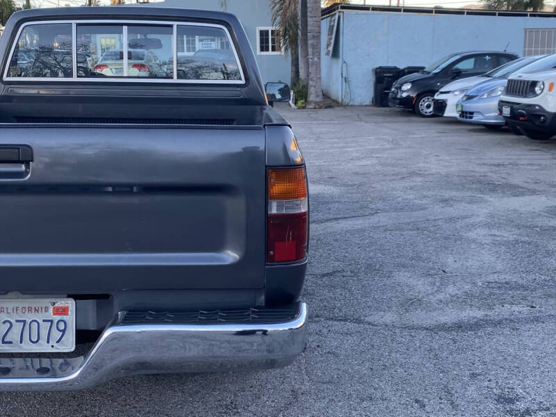 1993 Toyota Pickup Deluxe