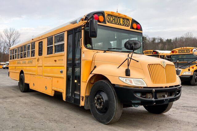 2010 IC Bus CE Series