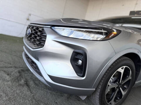 2023 Ford Escape ST-Line Select