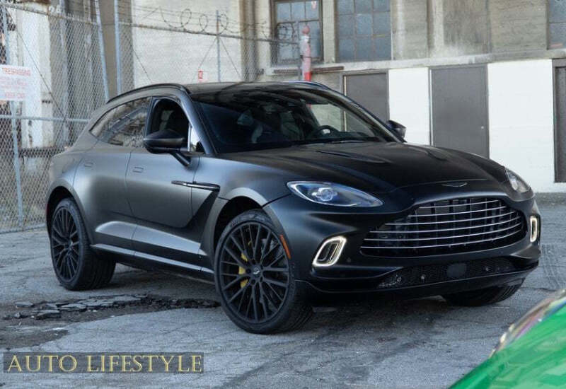 2022 Aston Martin DBX
