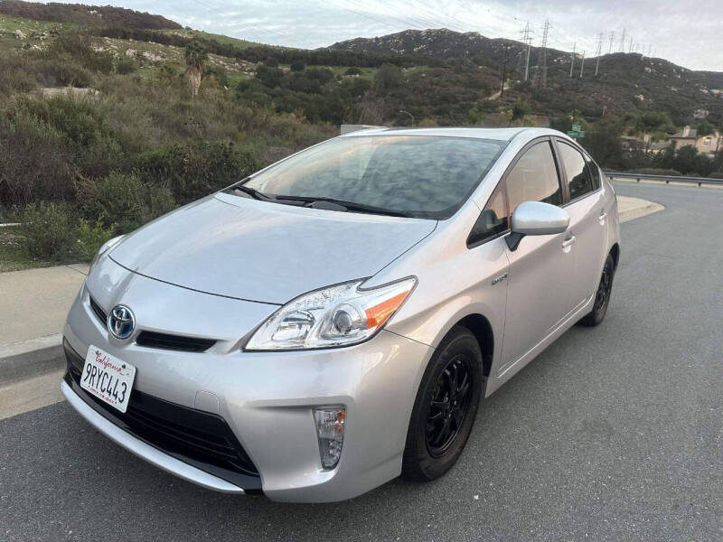 2013 Toyota Prius Two's photo