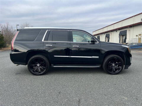 2017 Cadillac Escalade Luxury