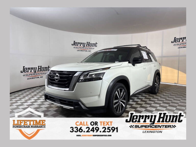 2023 Nissan Pathfinder Platinum