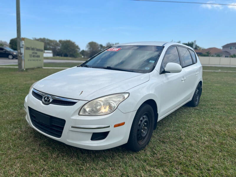 2011 Hyundai Elantra Touring GLS photo 3