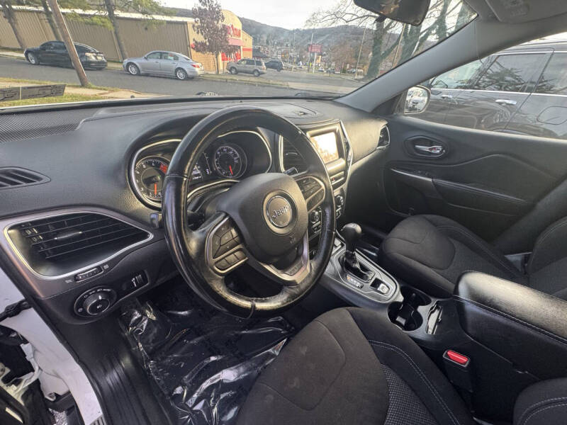2019 Jeep Cherokee Latitude