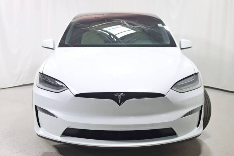 2023 Tesla Model X Standard Range