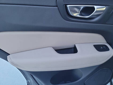 2026 Volvo XC60 B5 Core