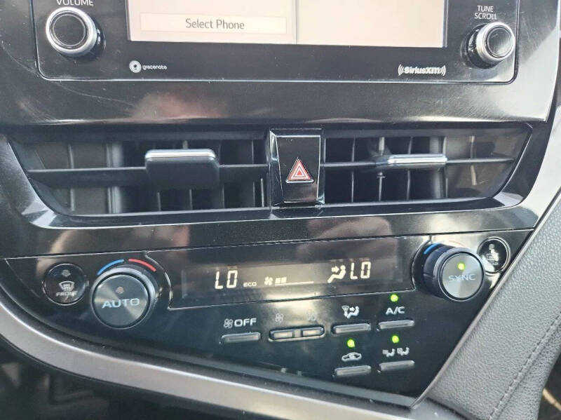 2021 Toyota Camry Hybrid LE