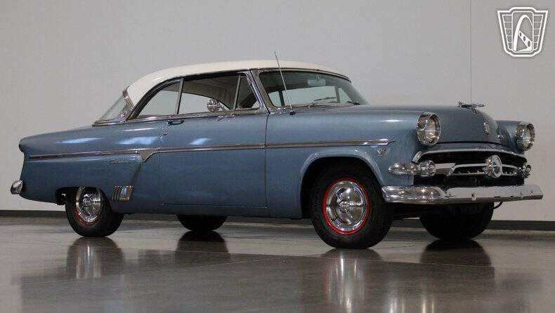 1954 Ford Crestline