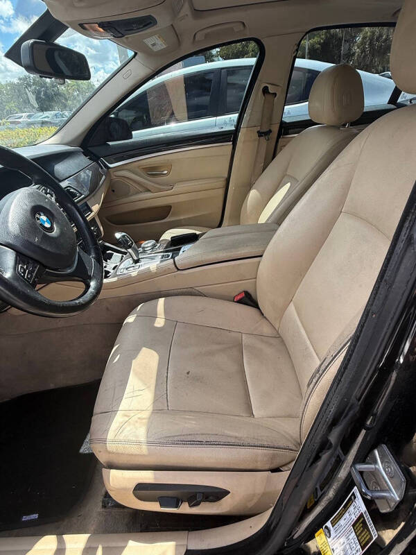 2015 BMW 5 Series 528i