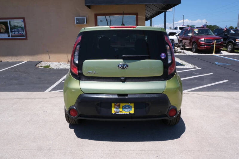 2016 Kia Soul +