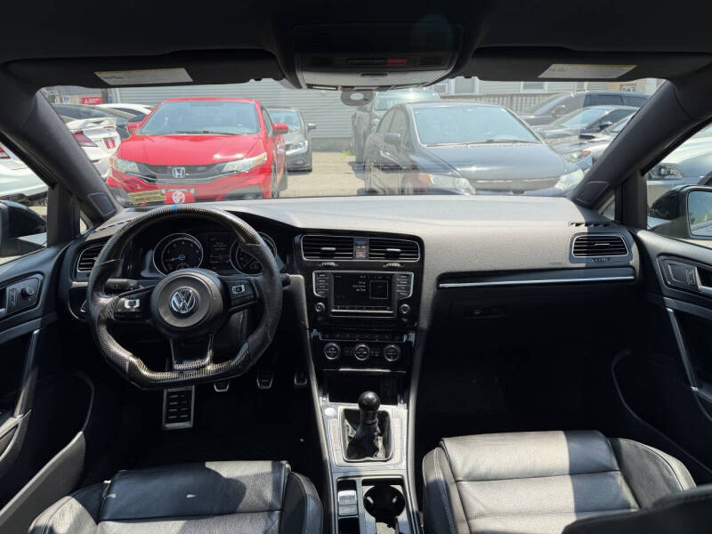 2016 Volkswagen Golf R 4Motion