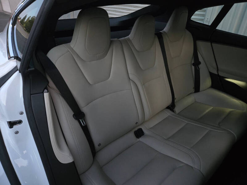 2020 Tesla Model S Performance