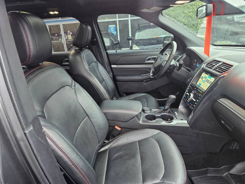 2018 Ford Explorer Sport