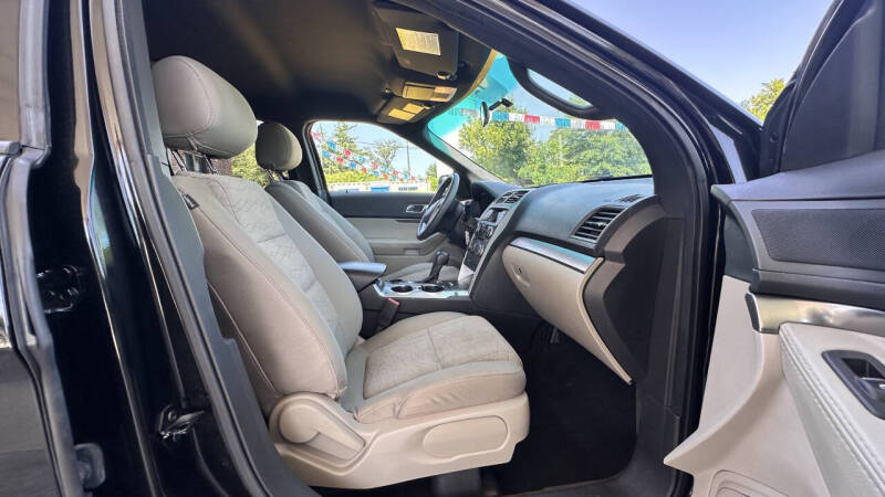 2015 Ford Explorer