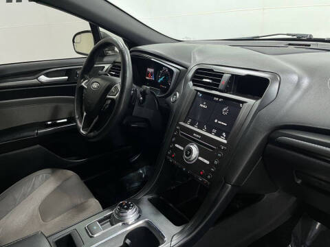 2017 Ford Fusion V6 Sport