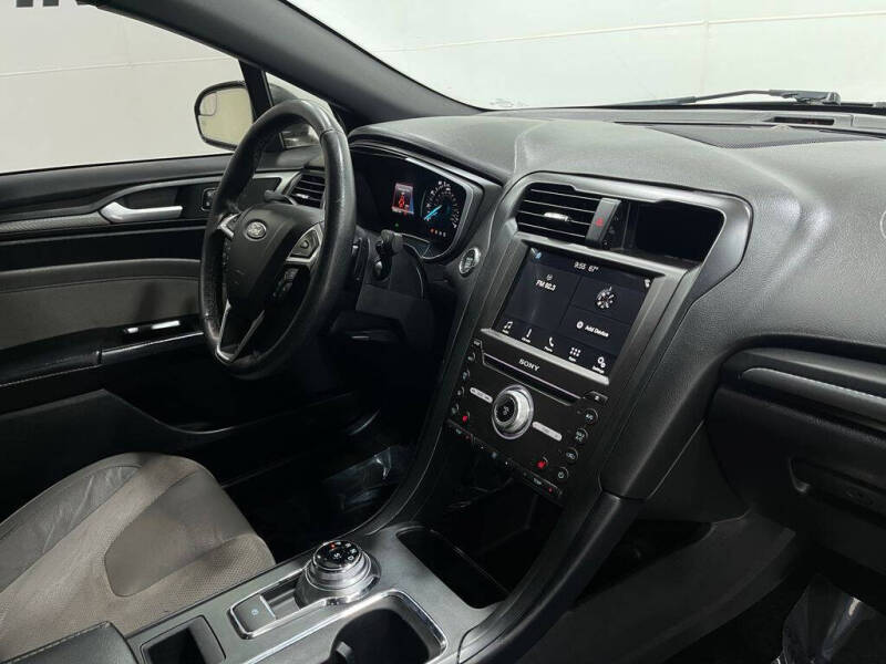 2017 Ford Fusion V6 Sport