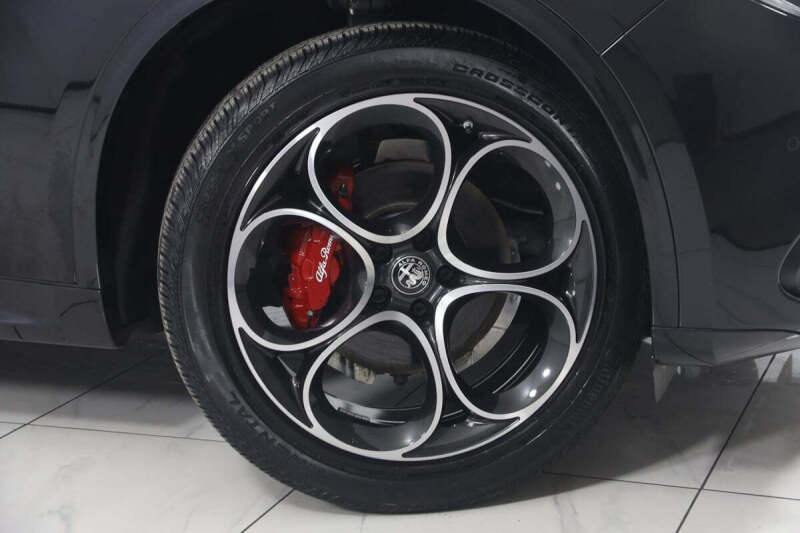 2023 Alfa Romeo Stelvio Veloce