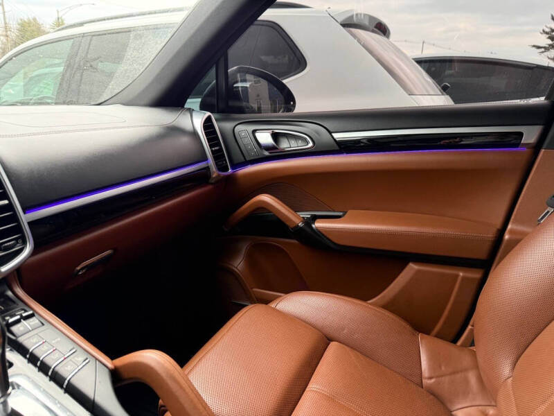 2016 Porsche Cayenne S
