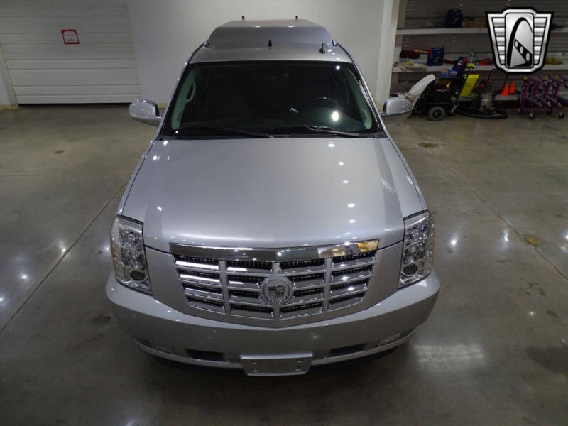 2011 Cadillac Escalade ESV Premium